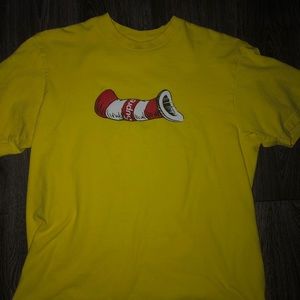 DEADSTOCK🔥 SUPREME CAT IN THE HAT TEE SIZE MEDIUM